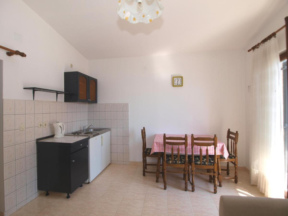 Apartmani Korljan Gradac  Eksteriør billede