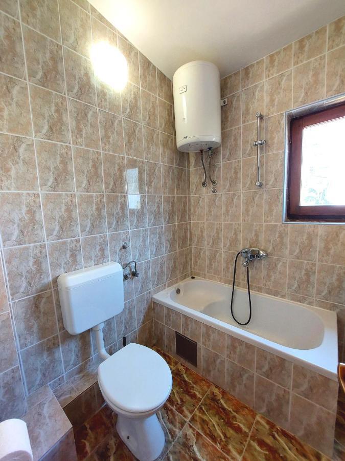 Apartmani Korljan Gradac  Eksteriør billede