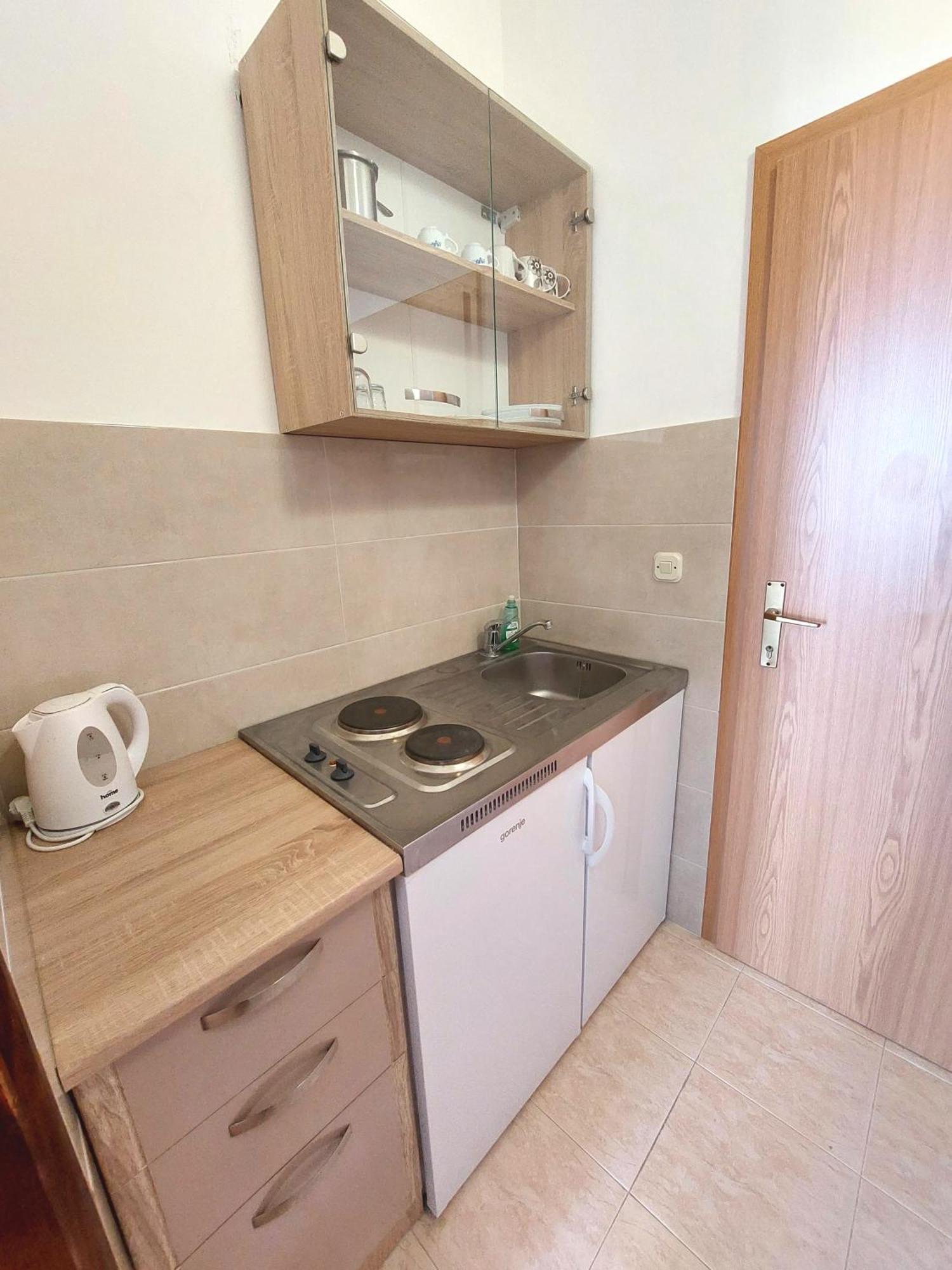 Apartmani Korljan Gradac  Eksteriør billede